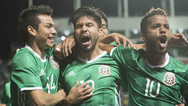 mejores jugadores mexicanos en FIFA 18